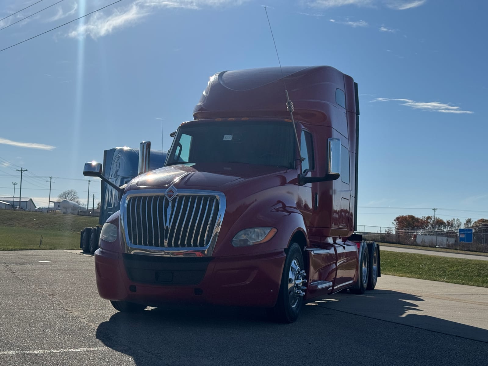 2018 INTERNATIONAL LT